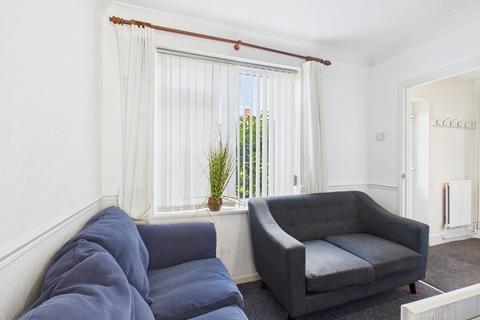 4 bedroom terraced house to rent, Freshfield Close