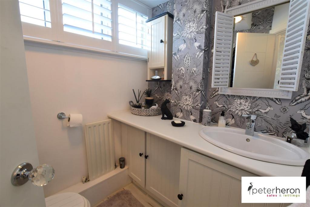 Cloakroom/WC