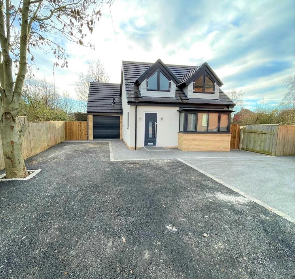 Cleveland Avenue, Norton... 3 bed detached bungalow £200,000