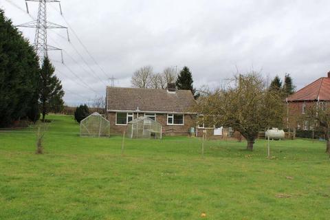 2 bedroom bungalow to rent, Essendine Road, Ryhall, Lincs