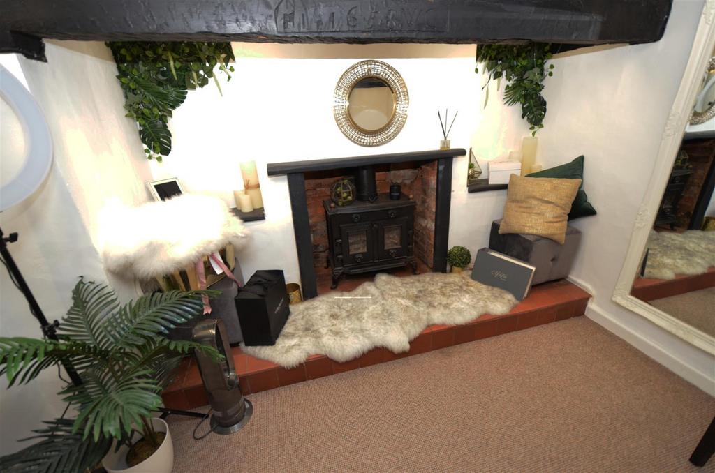 Fireplace.jpg