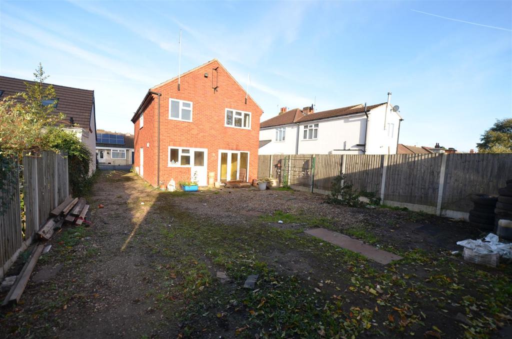 Brighton Avenue, Syston, Leicester 4 bed house £300,000