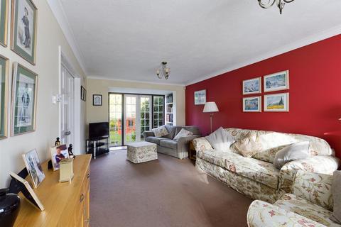 22a Kersey Drive, South Croydon, CR2 8SX