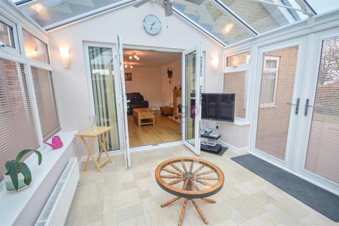3 bedroom detached bungalow for sale - Thorpe Green, Waterthorpe, Sheffield, S20