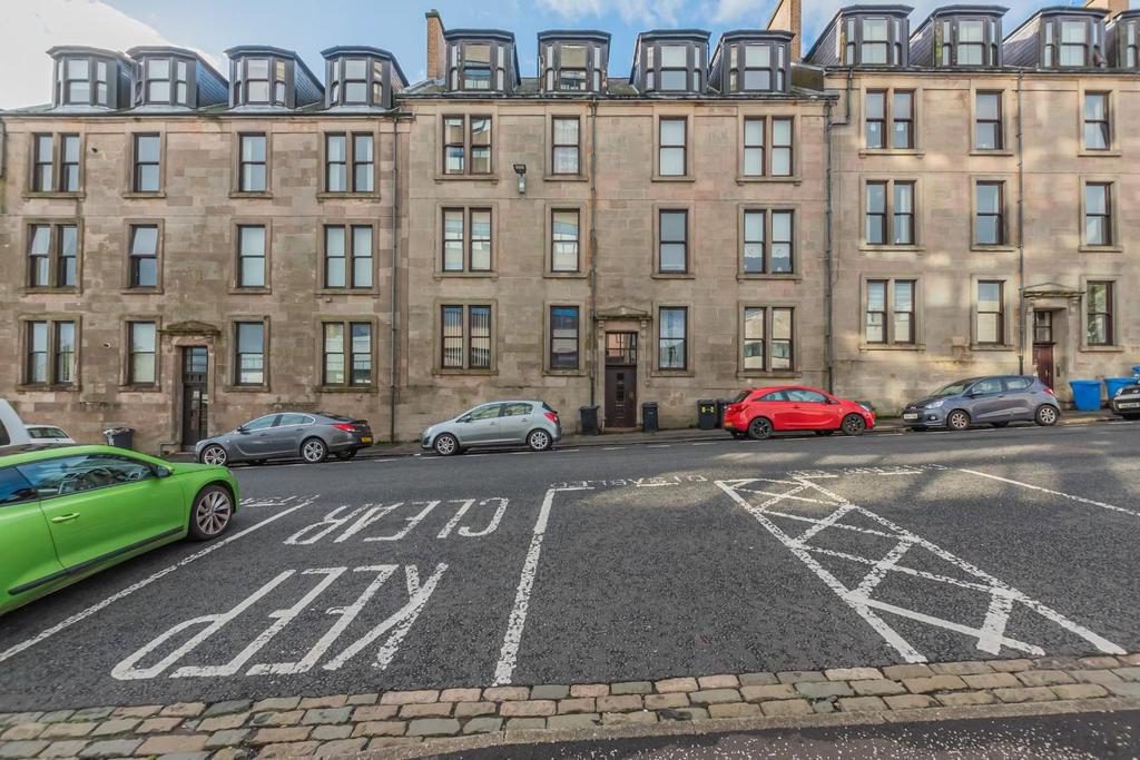 Newton Street, Greenock 2 bed flat for sale £75,000