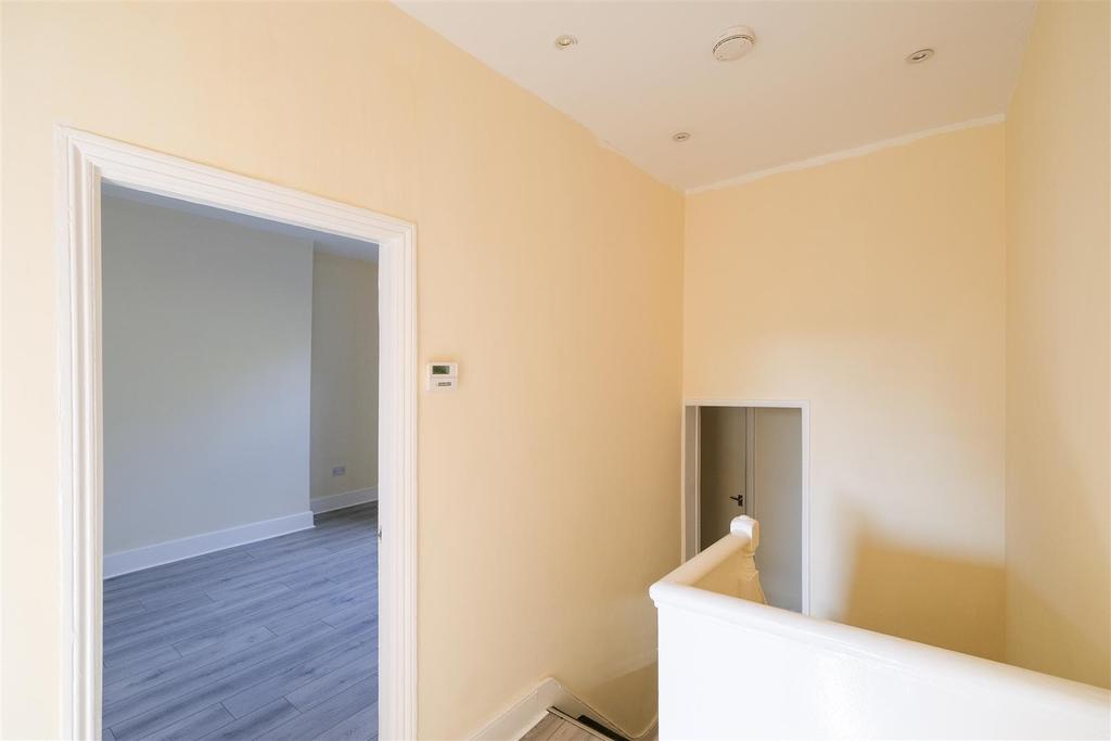 130b snakes lane east-1.JPG