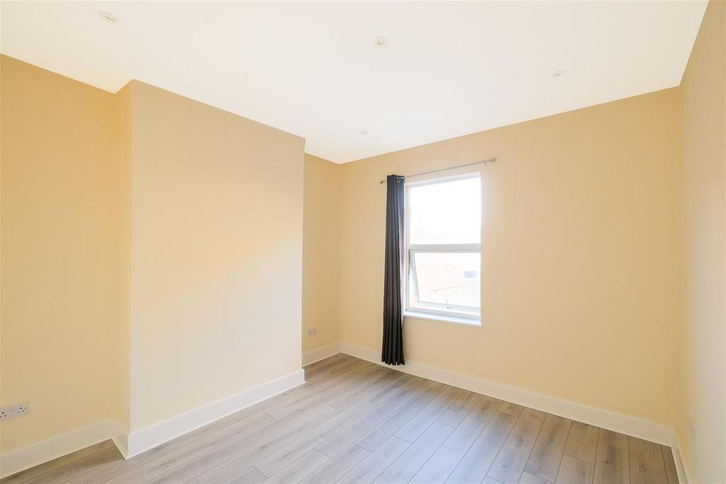 130b snakes lane east-7.JPG