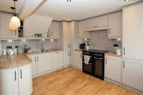 28 White Oak Drive, Bishopswood, Stafford, ST19 9AH