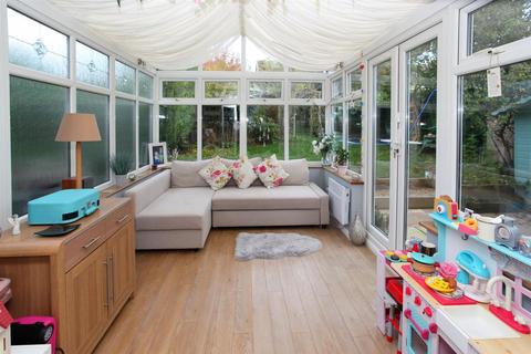 28 White Oak Drive, Bishopswood, Stafford, ST19 9AH