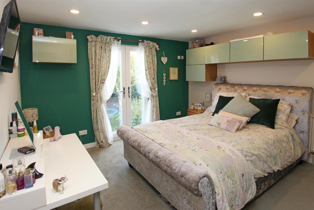 Main bedroom.JPG