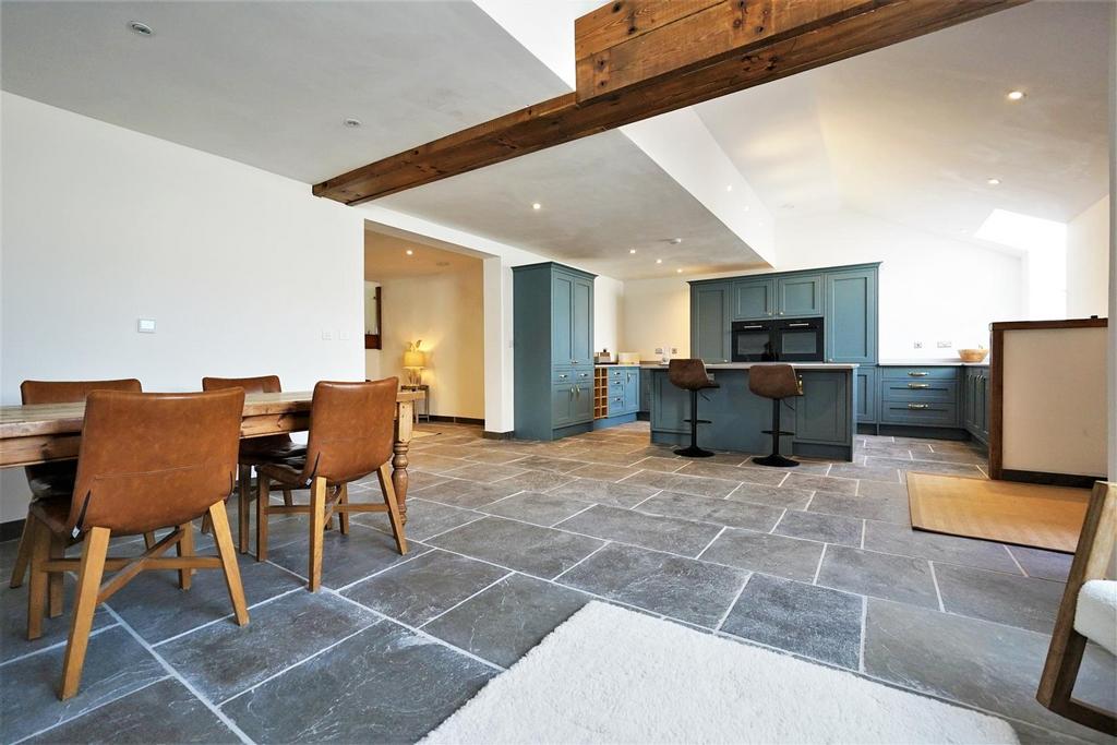 Broughton Beck, Ulverston 4 bed barn conversion for sale £560,000