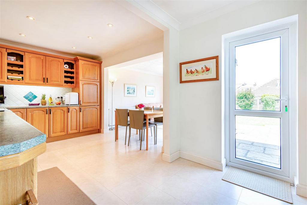 Kitchen/Breakfast Room