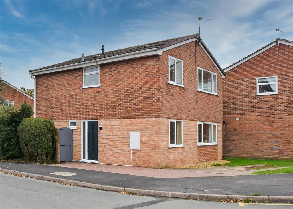 2 Chepstow Close, Perton, Wolverhampton 4 bed detached house for sale