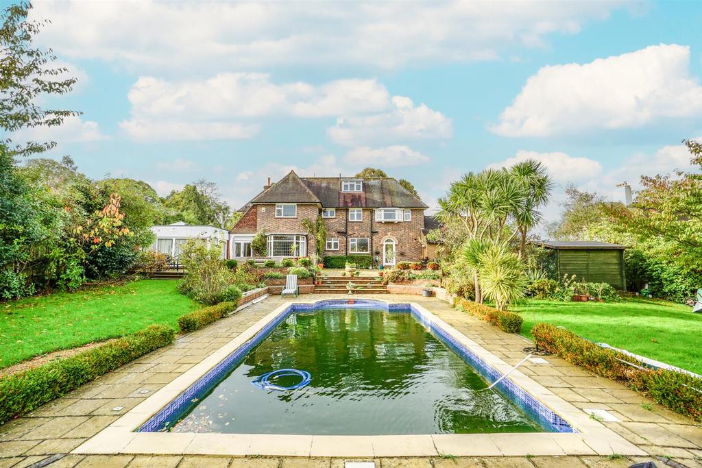 Wishing Tree Road, St. LeonardsOnSea 6 bed detached house for sale