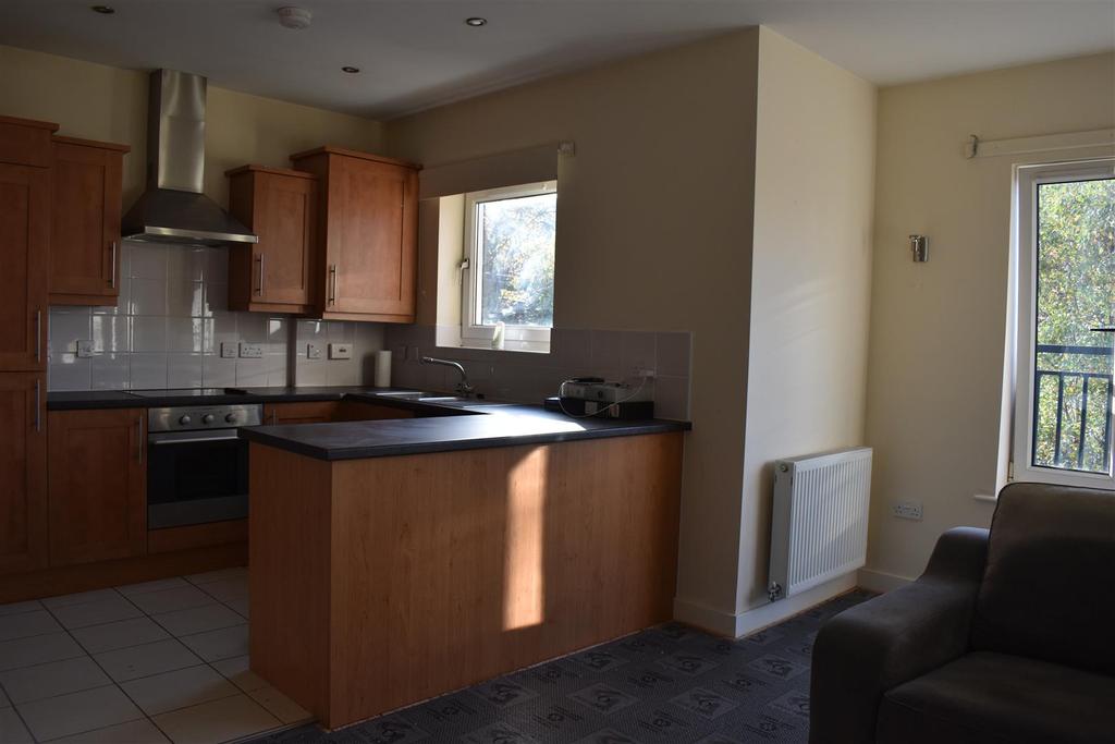 Church Hill Mews, Hednesford, Cannock 2 bed apartment £650 pcm (£150 pw)