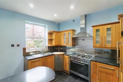 3 bedroom terraced house for sale - Norman Road, Denby Dale, Huddersfield HD8 8TH