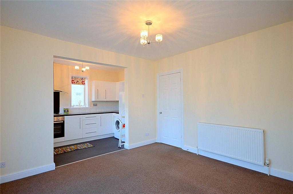 Back Knowl Road, Mirfield, West Yorkshire, WF14 3 bed semidetached