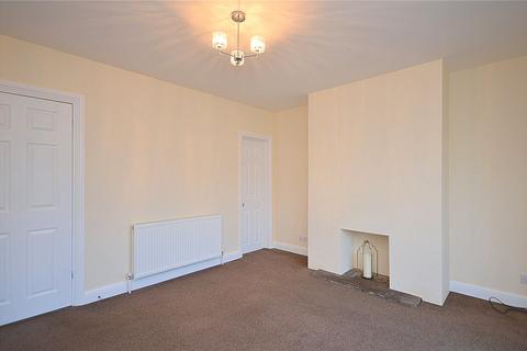 3 bedroom semi-detached house to rent, Back Knowl Road, Mirfield, West Yorkshire, WF14