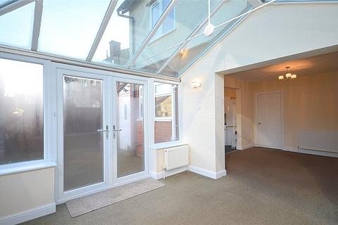 3 bedroom semi-detached house to rent, Back Knowl Road, Mirfield, West Yorkshire, WF14