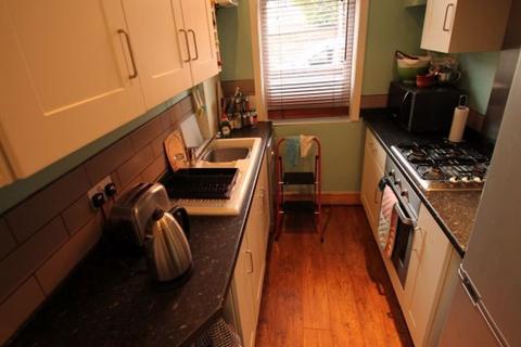 3 bedroom house to rent, Quarry Mount Street, Leeds