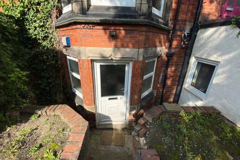 3 bedroom house to rent, Regent Park Terrace, Leeds