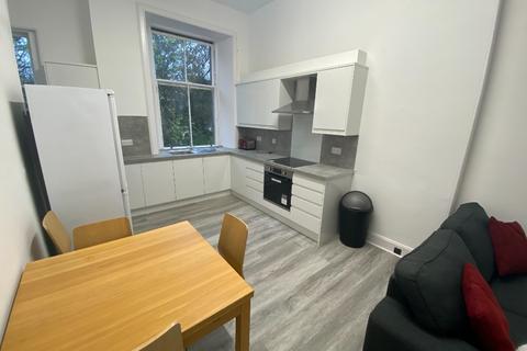 5 bedroom flat to rent, Strathearn Road, Marchmont, Edinburgh, EH9