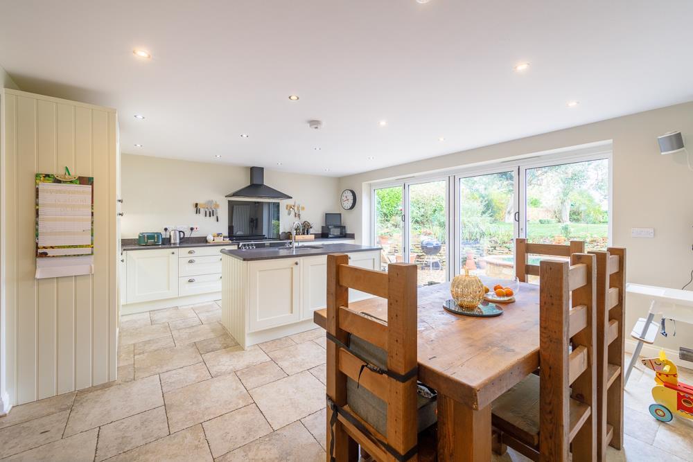 Open Plan Living Dining kitchen