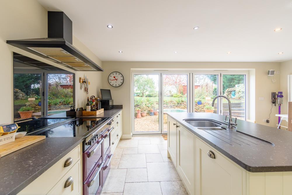 Open Plan Living Dining kitchen