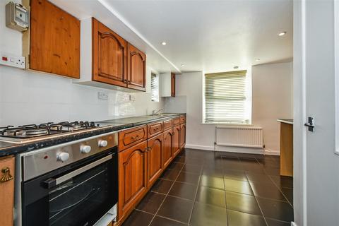 62 Adelaide Road, Andover, SP10 1HF