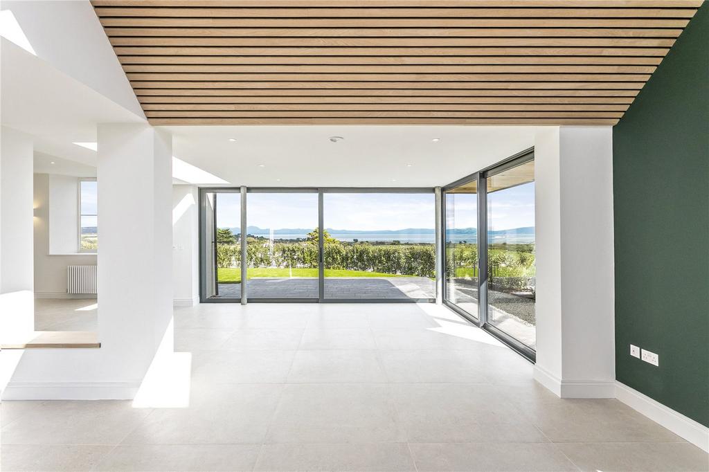 Living Dining Area