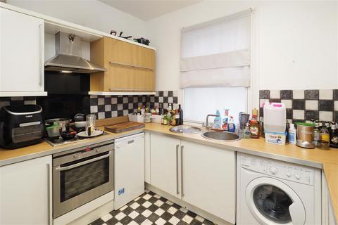 4 Bingley Road, Rochester, ME1 1BZ