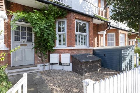5 Stanton Road, London, SW20 8RL