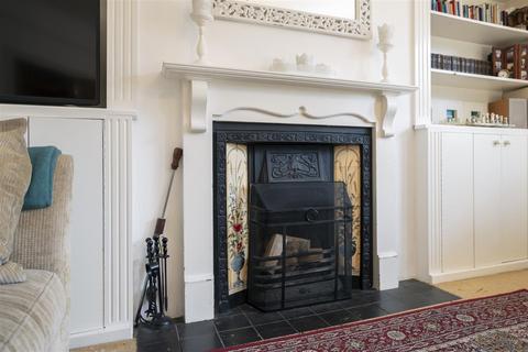 5 Stanton Road, London, SW20 8RL