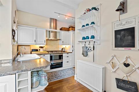 5 Stanton Road, London, SW20 8RL