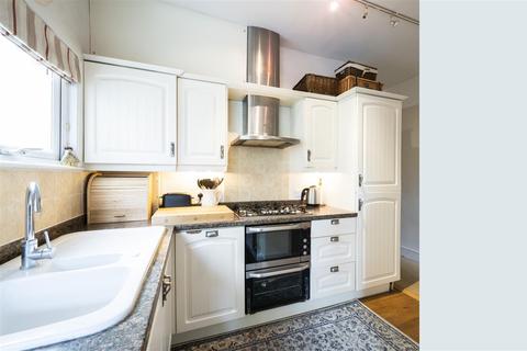 5 Stanton Road, London, SW20 8RL