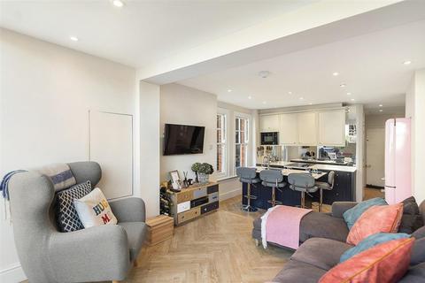 3 bedroom flat for sale - Cambridge Road, SW11