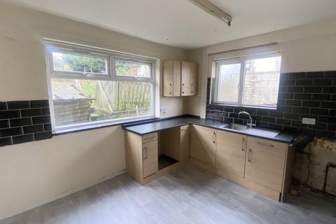 241 Broadstone Way, Bradford, BD4 9HL