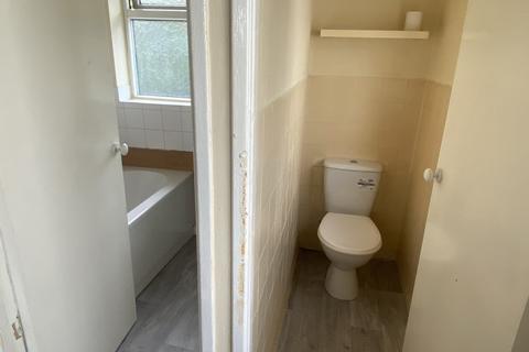 241 Broadstone Way, Bradford, BD4 9HL