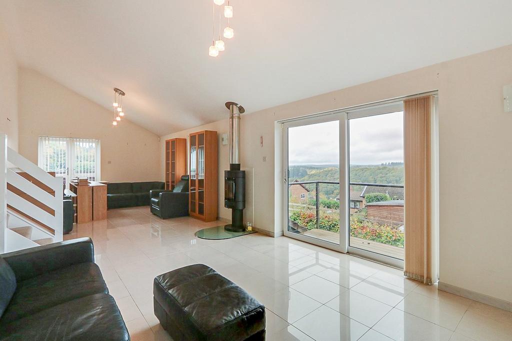 Abbots View, Buckshaft, Cinderford, Gloucestershire. GL14 3EG 4 bed