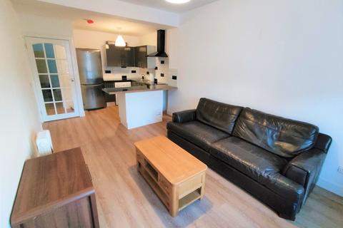 2 bedroom flat to rent, Crow Road, Anniesland, Glasgow, G13
