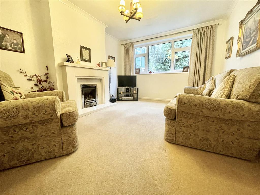 Elm Tree Grove, Halesowen 2 bed semidetached house for sale £200,000