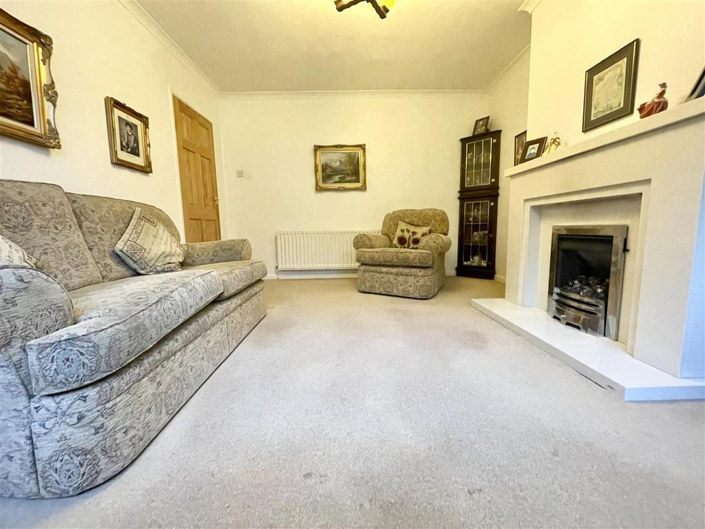 Elm Tree Grove, Halesowen 2 bed semidetached house for sale £200,000
