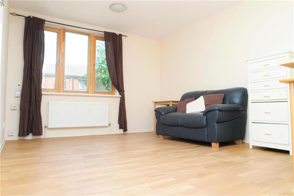 Stoneycroft Close, Lee, London, SE12 0SW 1 bed flat £1,200 pcm (£277 pw)