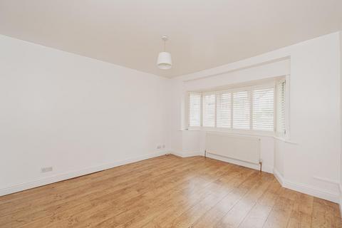 33 Donnington Road, Worcester Park, KT4 8EL