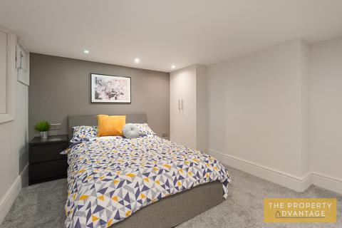 5 bedroom terraced house for sale - 241 Marlborough Road, Gillingham, ME7 5HS