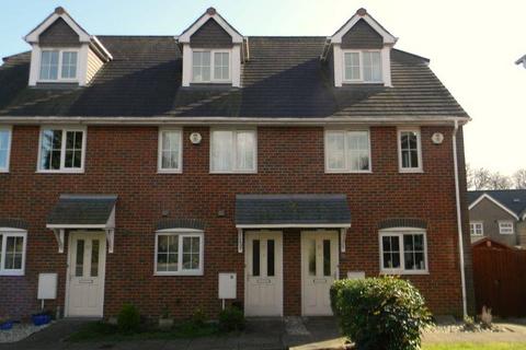 3 bedroom terraced house to rent, Clementine Way, Hemel Hempstead, Hertfordshire, HP1