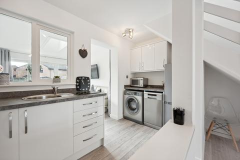 17 Millhouse Drive, Glasgow, G20 0UE