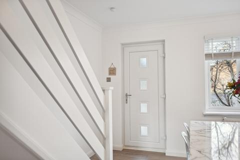 17 Millhouse Drive, Glasgow, G20 0UE