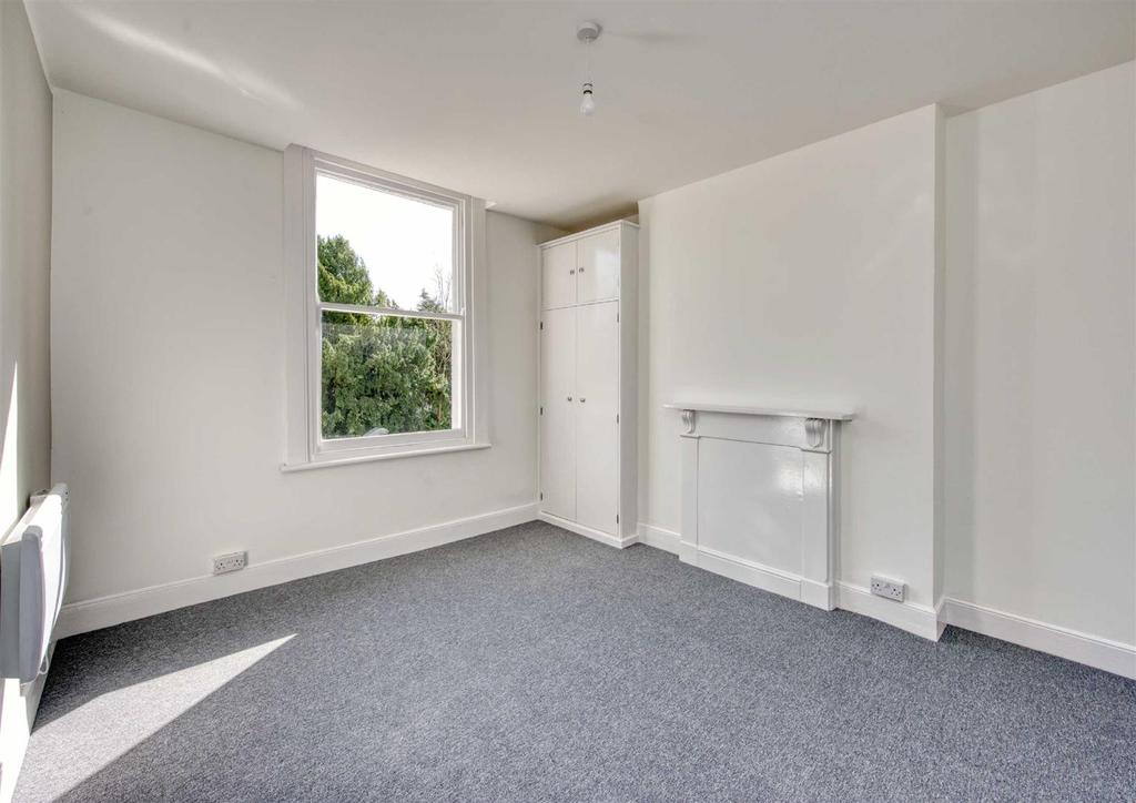 Flat 3, 228 Penn Road, Wolverhampton 1 bed apartment £600 pcm (£138 pw)