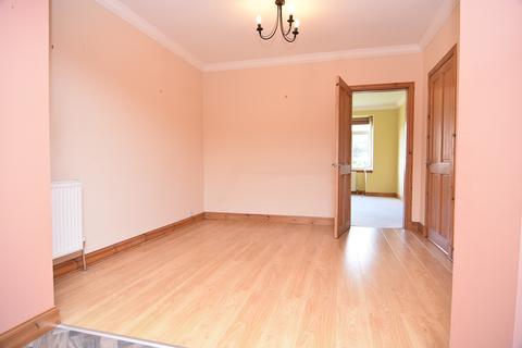 17 Golf Drive, Glasgow, G15 6TD